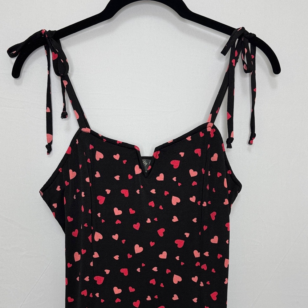 Lily Rose Juniors Black Dress with Pink Heart Design - Picture 3 of 7